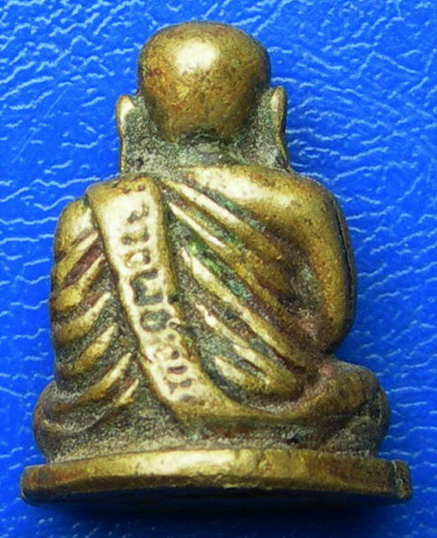 รูปหล่อหลวงพ่อเงิน วัดบางคลาน.............(D-1)