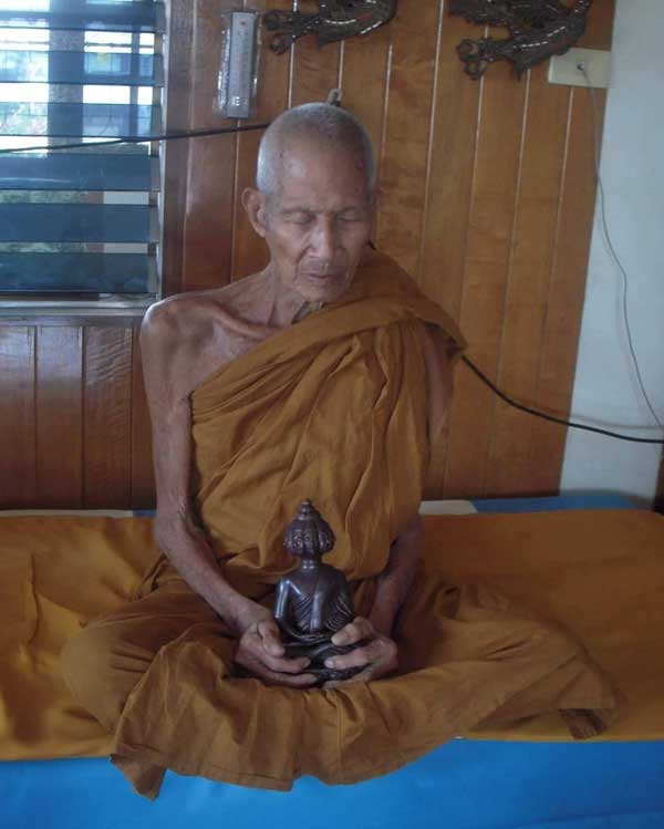 พระมหาเศรษฐีนวโกฏิ ฐานปูปลา หลวงปู่ผล วัดอินทาราม จ.อยุธยา