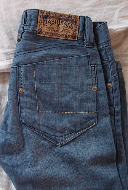 ยีนส์ DASH JEANS ของแท้ ทรงสวยดูดี ดีไซน์ปลีกย่อยแต่ละจุด detail สวยมาก