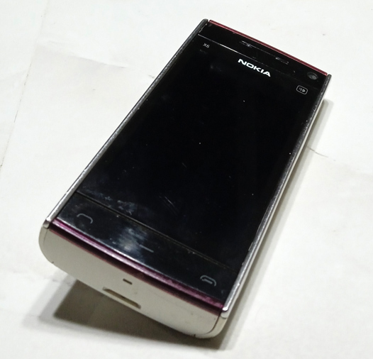 NOKIA X6-00 หายากนะรุ่นนี้ หนึ่งในโมเดลตระกูลX ที่ได้รับการยอมรับว่าออกแบบสวยมาก