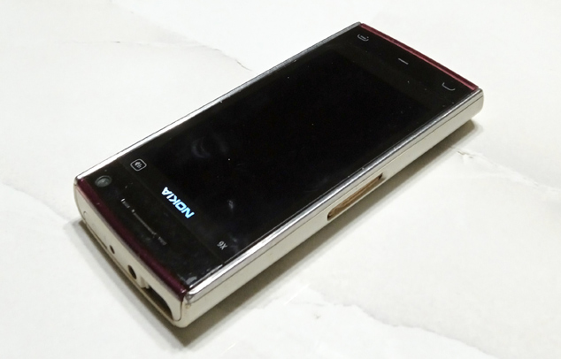 NOKIA X6-00 หายากนะรุ่นนี้ หนึ่งในโมเดลตระกูลX ที่ได้รับการยอมรับว่าออกแบบสวยมาก