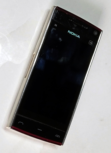 NOKIA X6-00 หายากนะรุ่นนี้ หนึ่งในโมเดลตระกูลX ที่ได้รับการยอมรับว่าออกแบบสวยมาก