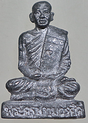 รูปหล่อพระครูปทุมวรกิจ (หลวงพ่อชำนาญ อุตตมปญโญ) วัดบางกุฎีทอง จ.ปทุมธานี