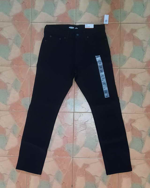 กางเกงยีนส์ OLD NAVY slim fit จากอเมริกาใหม่ยังไม่ได้ใช้ผ้ายืดเอววัดจริง 32นิ้ว ขายาวจากเอว 39.5นิ้ว