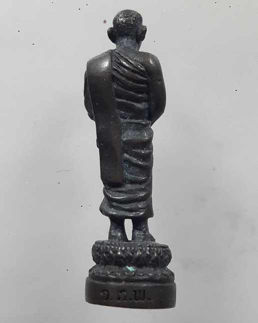 " รูปหล่อ รุ่นแรก หลวงปู่ใหญ่ บรมครูหลวงปู่เทพโลกอุดร วัดเทพพล ตลิ่งชัน ตอกโค๊ต สวยๆครับ "