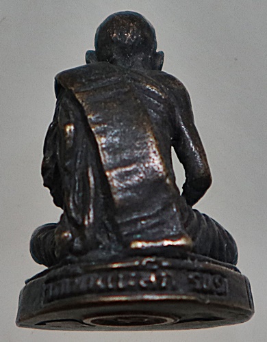 รูปหล่อหลวงพ่อจิ๋ว วัดเนินเหล็ก จ.อุทัยธานี