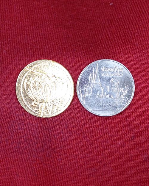 เหรียญพระแม่ลักษมี หลังดอกบัว วัดแขก สีลม กทม.