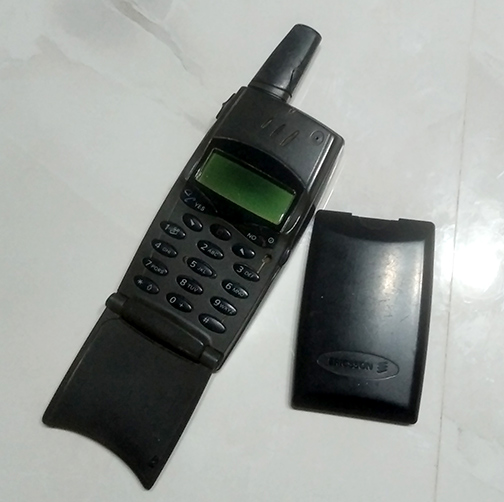 Ericsson T28 classic pop phone ของเก่า หายาก