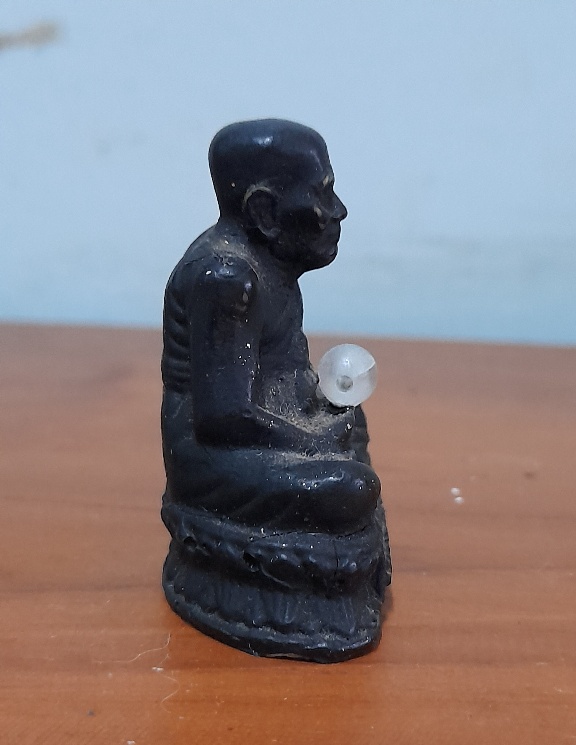 หลวงปู่ทวดตั้งหน้ารถไม่ทราบวัดครับ