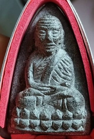 หลวงปู่ทวดเนื้อผงว่านหลังสก44กล่องเดิม