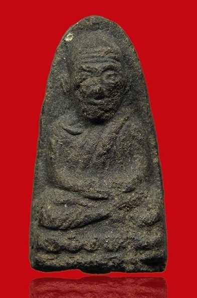 หลวงปู่ทวดเนื้อวว่านเก่าสวยครับ