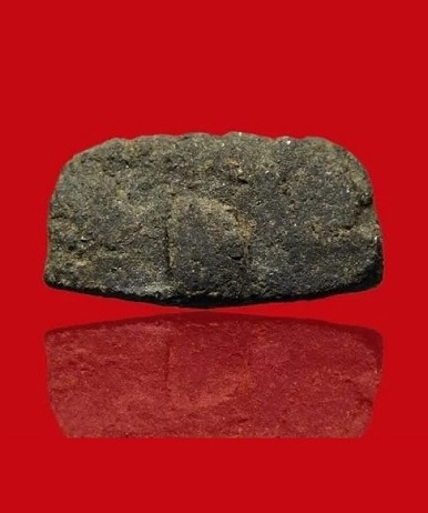 หลวงปู่ทวดเนื้อวว่านเก่าสวยครับ