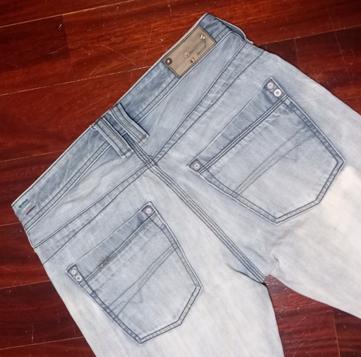 ยีนส์ DIESEL ของแท้ ตัวนี้ Made in ITALY