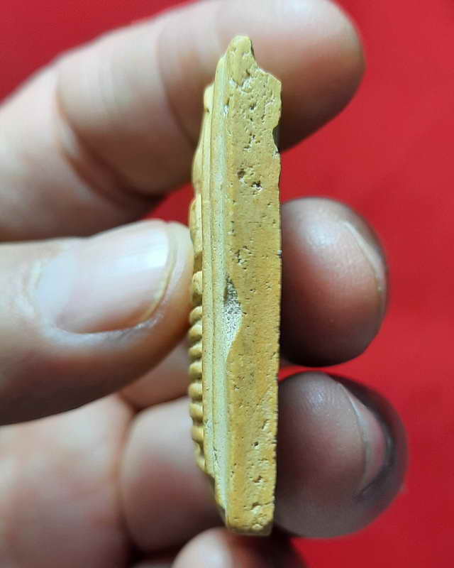 พระสมเด็จวัดไชโย รุ่นสร้างเขื่อน พิมพ์ 7 ชั้น ปี 2495