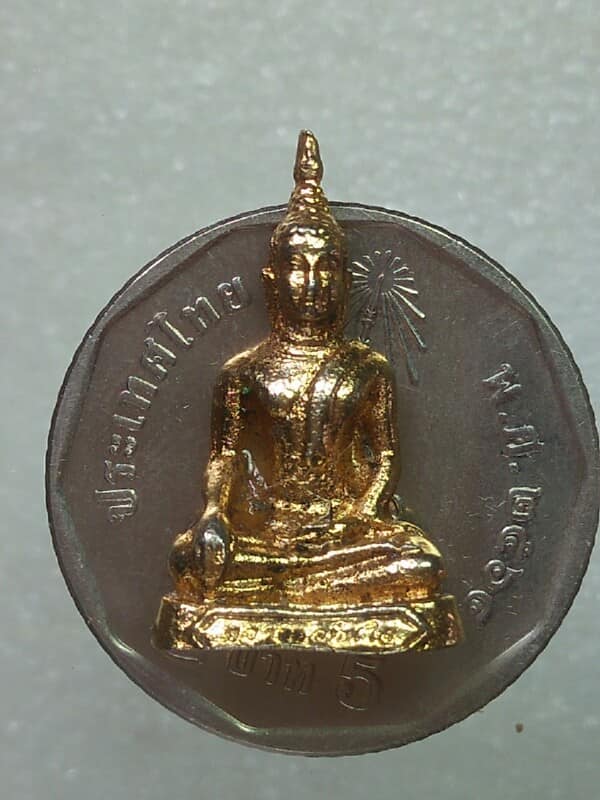 รูปหล่อหลวงพ่อทันใจ วัดพระธาตุบ้านตาก ตาก