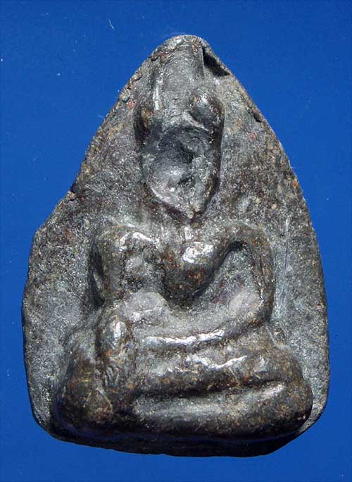 พระกรุวัดสุวรรณ จ.อ่างทอง พิมพ์พระร่วง เนื้อตะกั่วสนิมแดง