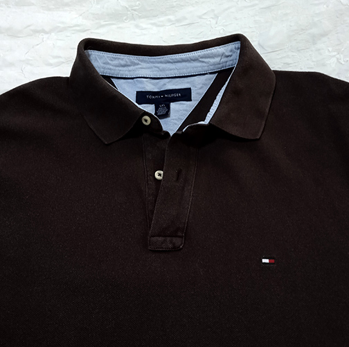 ของแท้ TOMMY HILFIGER โปโลคอปก สีน้ำตาลเข้ม สวยๆ รอบอก4ุ6