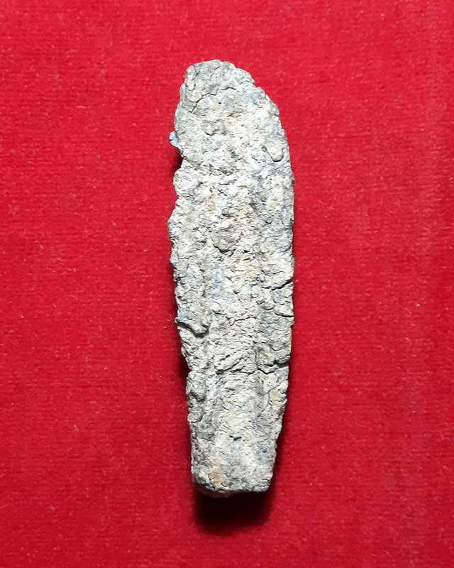 พระร่วงยืนทรงเกราะเนื้อชินเขียวระเบิดกรุวัดพระศรีรัตนมหาธาตุ สวรรคโลก