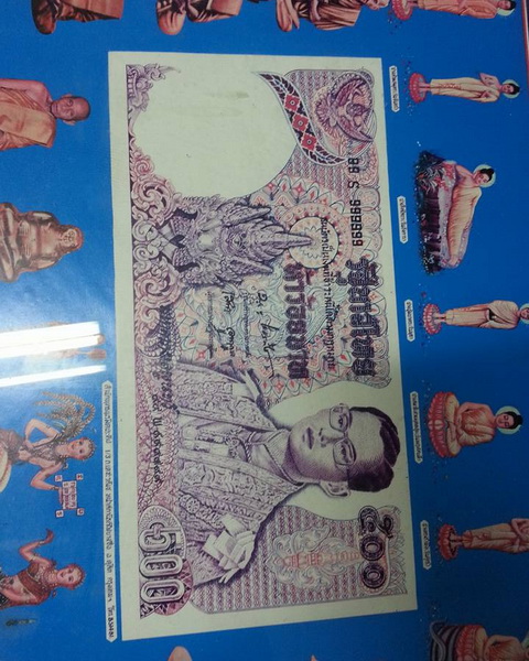 ฉากพระประจำวัน พระศักดิ์สิทธิ์ทางพระพุทธศาสนา พระเกจิระดับประเทศ ธนบัตรใบ500 ฉากไม้เก่าเดิมๆ 