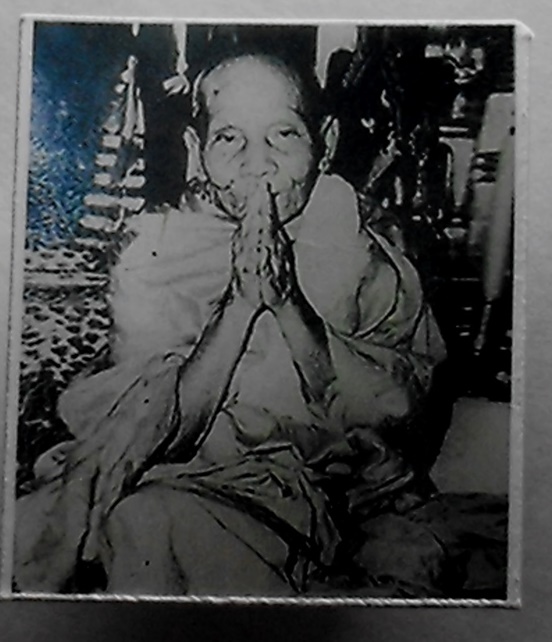 รูปถ่าย พ่อท่นคล้าย วัดสวนขัน ปี2536..ปิดจีวรแท้ ทัน