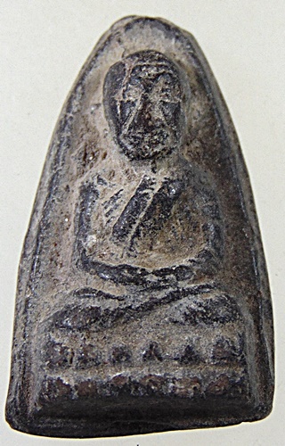 หลวงปู่ทวดเนื้อดินเผา วัดช้างให้ ปี 2513 (ผสมผงว่านหลวงปู่ทวด ปี2497) สร้างโดยพระครูใบฎีกาขาว