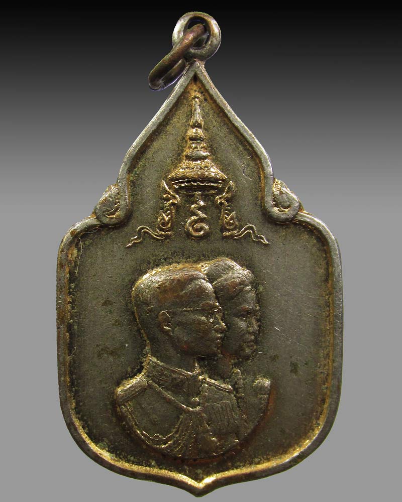 เหรียญในหลวง พระราชินี สมโภชช้างเผือก 3 เชือก เพชรบุรี ปี พ.ศ.2521