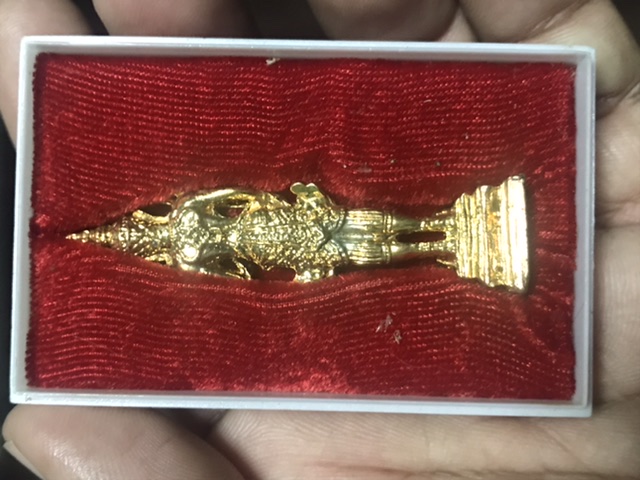 รูปหล่อลอยองค์พระสยามเทวาธราช ไม่ทราบที่ครับ(2)