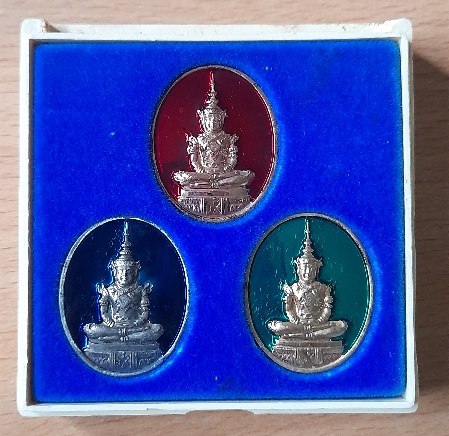 ชุดพระแก้ว 3 กษัตริย์