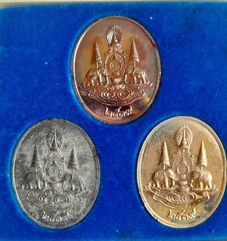 ชุดพระแก้ว 3 กษัตริย์