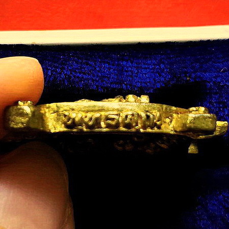 เหรียญพญาเต่าเรือนหล่อโบราณ รุ่นพุทธคุณหลวงปู่หลิว เนื้อทองฝาบาตร สวยมากพร้อมกล่องเดิมค่ะ