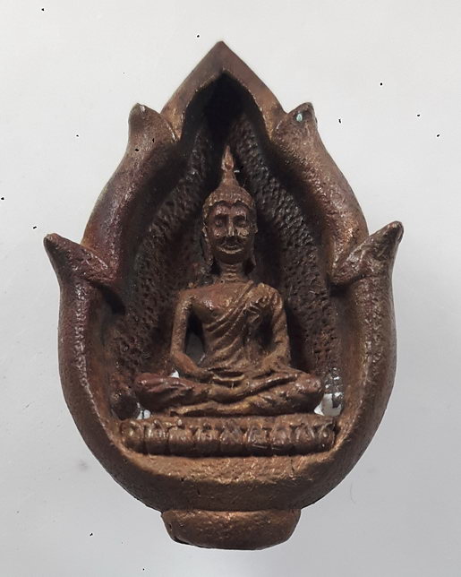 " เหรียญหล่อดอกบัว พระศรีศากยมุนีมิ่งมงคลฝาง วัดเจดีย์งาม จ.เชียงใหม่ ปี 2537 กล่องเดิม สวยงามครับ
