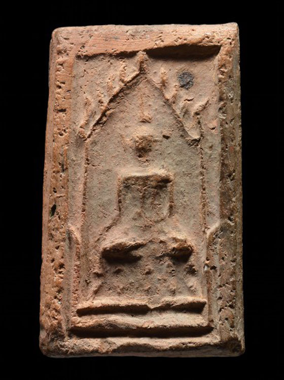 พระกรุเพดานโบสถ์ หลวงพ่อพ่วง วัดกก ธนบุรี เนื้อดินเผา 2473 พิมพ์ชินราช ซุ้มเรือนแก้ว