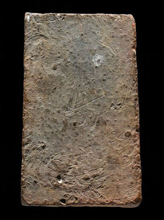 พระกรุเพดานโบสถ์ หลวงพ่อพ่วง วัดกก ธนบุรี เนื้อดินเผา 2473 พิมพ์ชินราช ซุ้มเรือนแก้ว