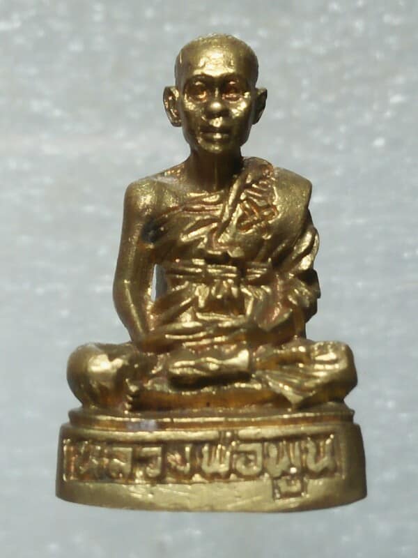 รูปหล่อหลวงพ่อพูน วัดตาลล้อม ชลบุรี  2 