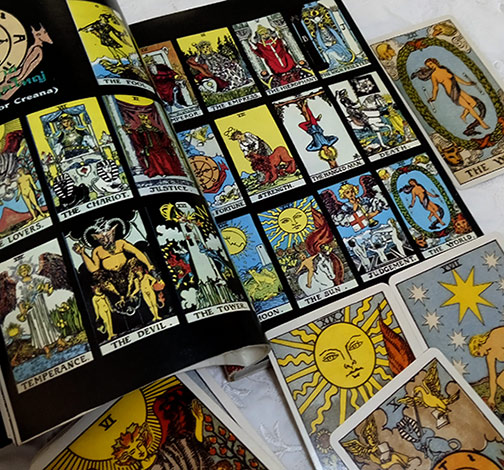พิมพ์ยุคแรกๆ หายาก วิธีดูหมอไพ่ยิปซี ขุนทอง อสุนี ฉบับพิมพ์ครั้งที่2 The Myth of Tarot คิดจะดูไพ่ยิป