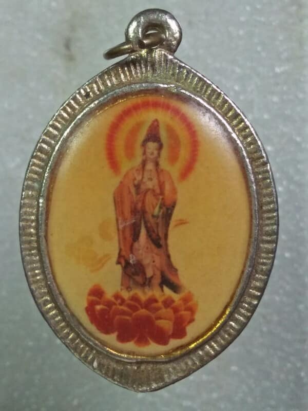 ล็อกเก็ตพระโพธิสัตว์กวนอิม วัดถ้ำแจง ชะอำ เพชรบุรี 