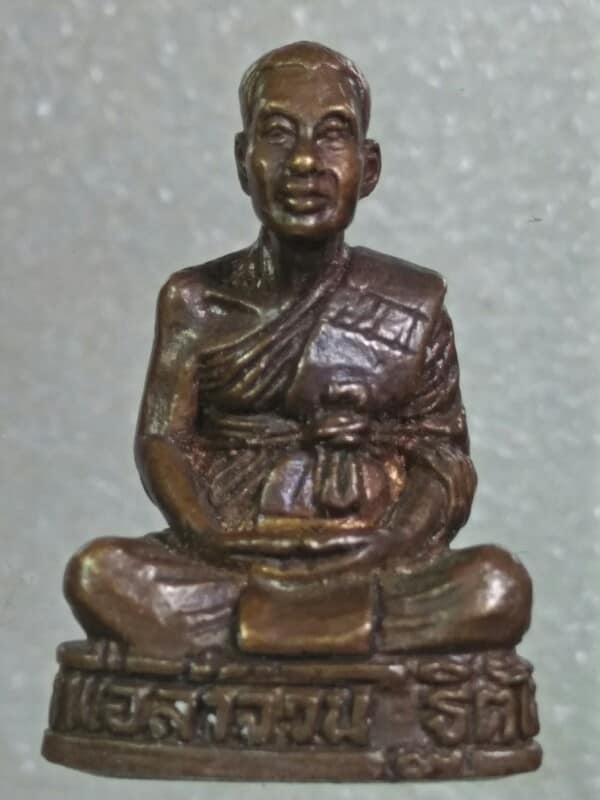 รูปหล่อหลวงพ่อลำจวน วัดยางแดง สนามชัยเขต ฉะเชิงเทรา 