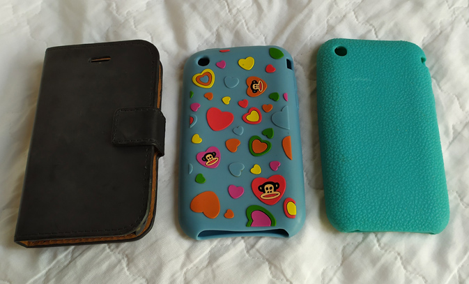 เหมาเคส3อัน ใส่ได้ทั้ง iPhone 2 และ 3 หายากแล้วครับ
