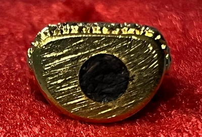 พระชัยวัฒน์ อุปถัมป์ วัดบ้านแปรง ปี36 กะไหล่ทอง ก้นอุดเทียนชัย สภาพสวย กล่องเดิม