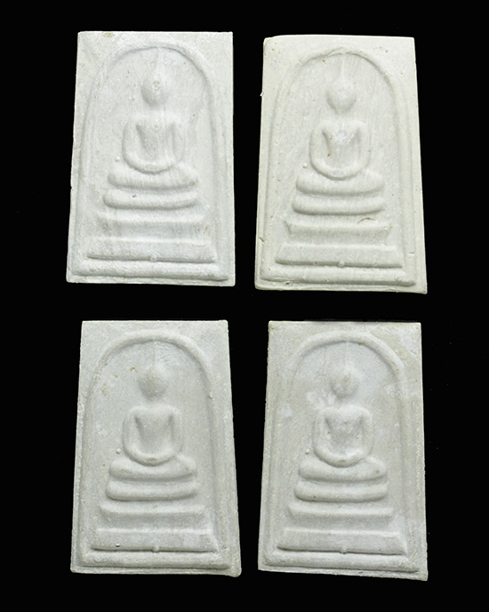 พระสมเด็จบางขุนพรหม จำนวน4องค์ครับ 