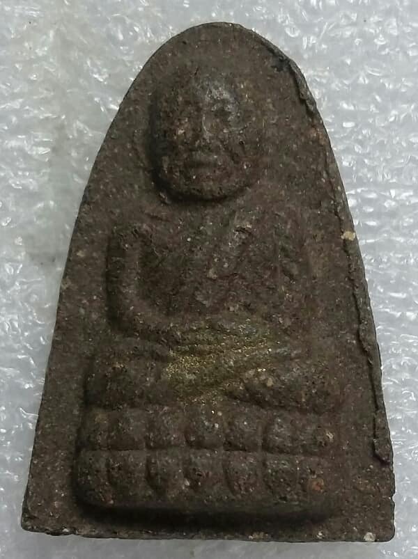 หลวงพ่อทวดเนื้อว่าน หลังยันต์ ไม่ทราบวัด  