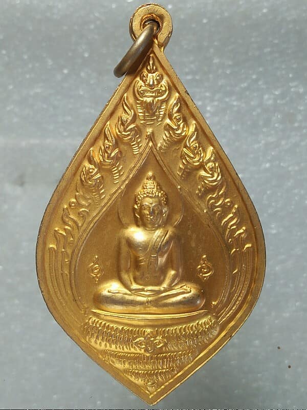เหรียญพระพุทธ 2 ด้าน ไม่ทราบที่ เนื้อกะไหล่ทอง