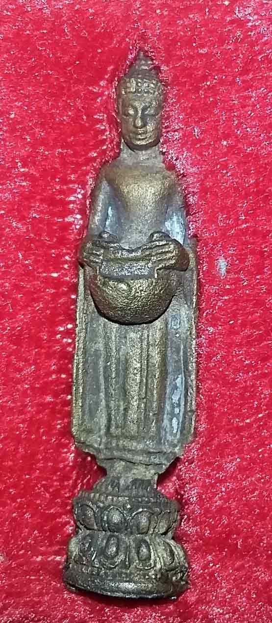 รูปหล่อ หลวงพ่อแก่นจันทน์ วัดช่องลม จ.ราชบุรี ออกปี 2540 