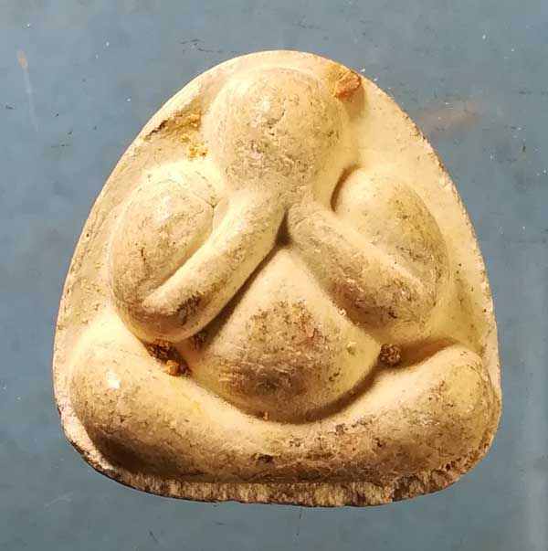 ปิดตา หลวงพ่อเกลี้ยง วัดเนินสุทธาวาส ชลบุรี