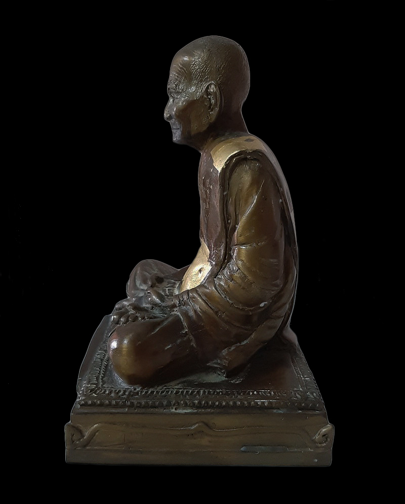 รูปเหมือนบูชารุ่นแรก หลวงปู่นาม วัดน้อยชมพู่ จ.สุพรรณบุรี ขนาด 5 นิ้ว หมายเลข629 