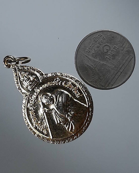 เหรียญหลวงปู่แหวน วัดดอยแม่ปั๋ง หลังสมเด็จพระนเรศวรมหาราช เผด็จศึก เชียงใหม่ ปี21 ***022