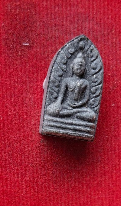 พระรอด หลวงพ่อแพ วัดพิกุลทอง