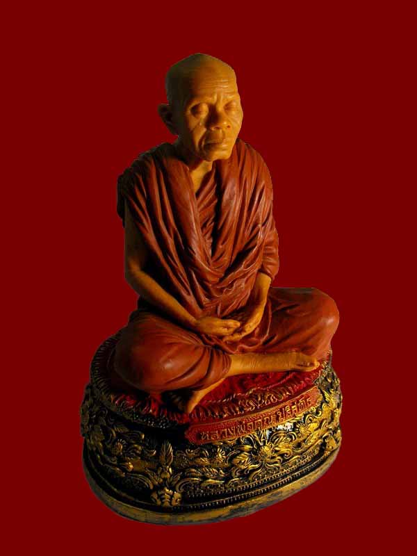  พระบูชาพิมพิ์ห่มคลุม หลวงพ่อคูณ วัดบ้านไร่ .."รุ่นเสาร์๕ ปี2538"