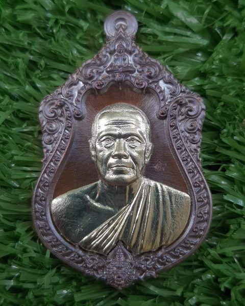 เจ้าสัวพันล้าน"หลวงพ่อทอง วัดบ้านไร่ จัดสร้างโดยบอยท่าพระจันทร์มาแรงมาก