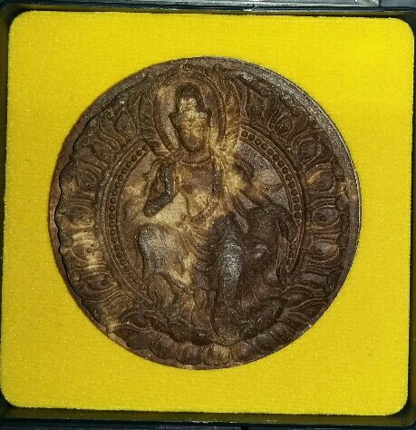 พระเทวราชโพธิสัตว์ จตุคามรามเทพ รุ่น เสวยสุข (3 องค์ 3 สี) (250)